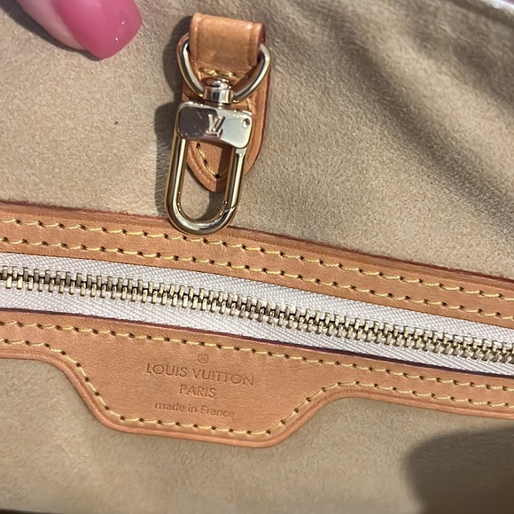 Louis Vuitton Damier Azur Hempstead handbag - Picture 16 of 17